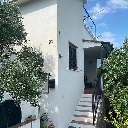 Villa Family House Ljubica Trogir Exterior foto
